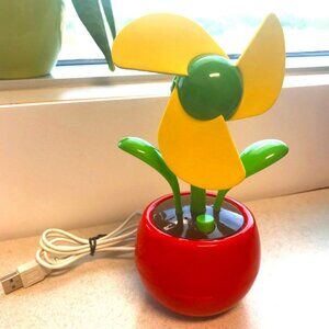 USB Desktop Flower Fan & USB Mini Vacuum